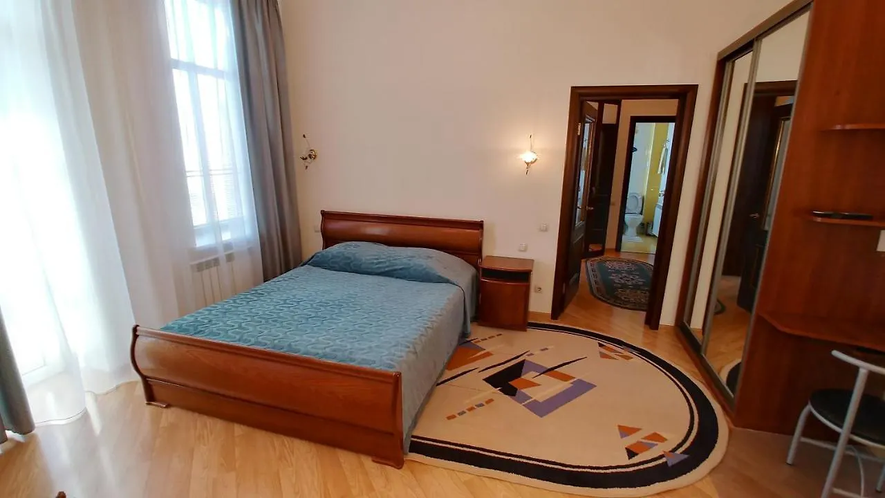 One-Room 3 Kostelna Str. On Maidane Nezalezhnosti Kiev 0*,